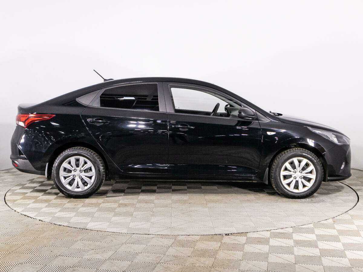 Hyundai Solaris с пробегом — 2021 год. Фото: #3