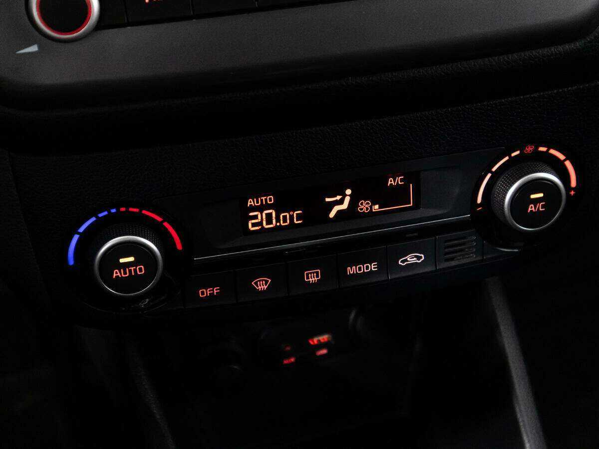 Kia Rio с пробегом — 2016 год. Фото: #14