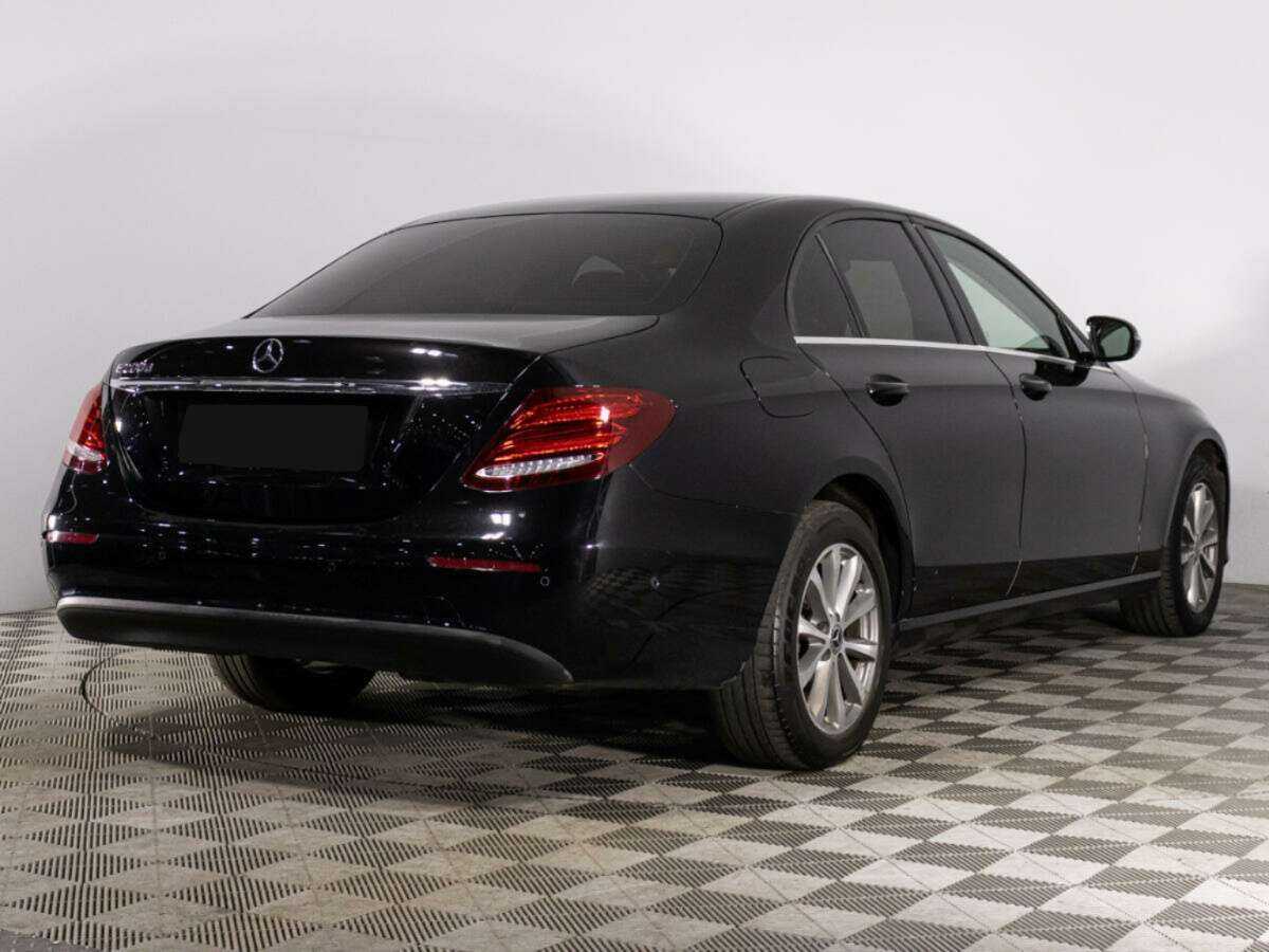 Mercedes-Benz E-Класс с пробегом — 2019 год. Фото: #4