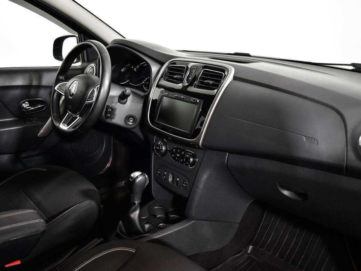 Renault Sandero с пробегом — 2019 год. Фото: #8