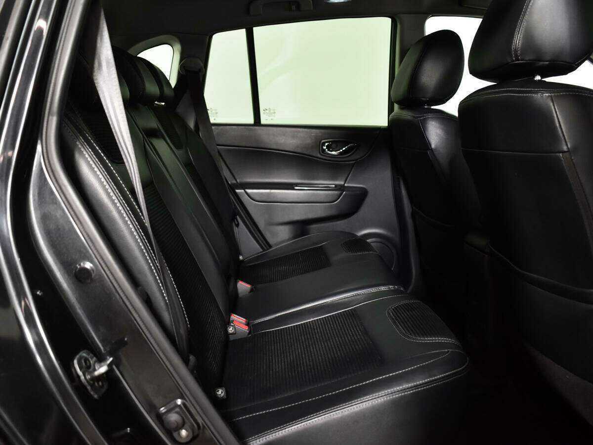 Renault Koleos с пробегом — 2014 год. Фото: #9