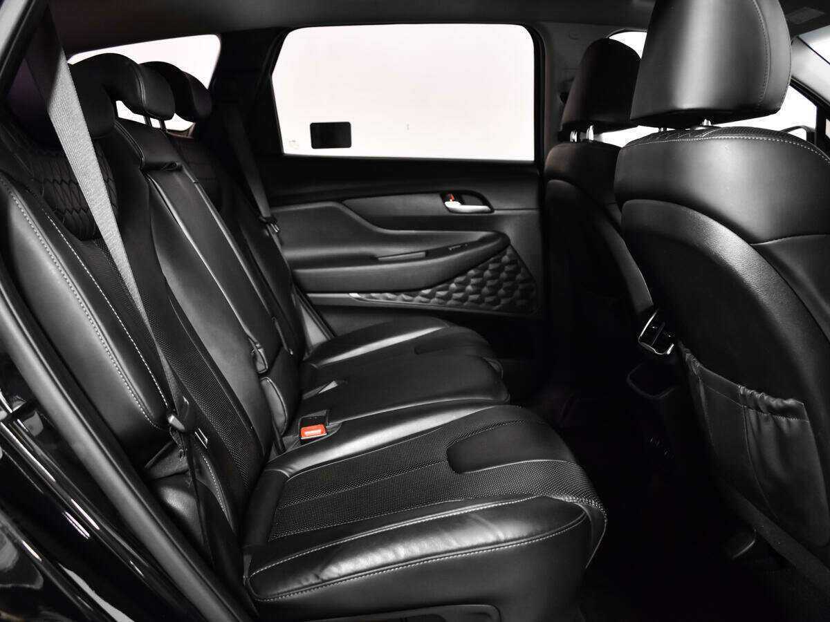 Hyundai Santa Fe с пробегом — 2019 год. Фото: #9
