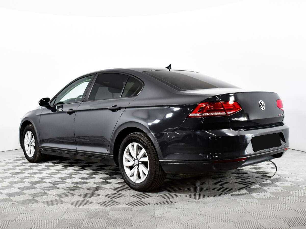 Volkswagen Passat с пробегом — 2017 год. Фото: #6