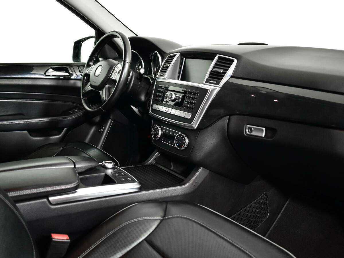 Mercedes-Benz M-Класс с пробегом — 2013 год. Фото: #8