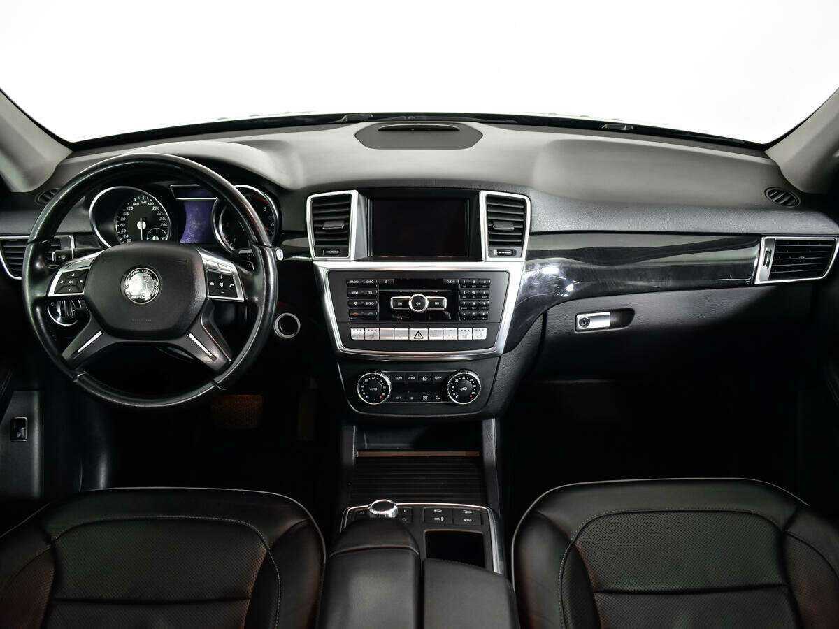 Mercedes-Benz M-Класс с пробегом — 2013 год. Фото: #11