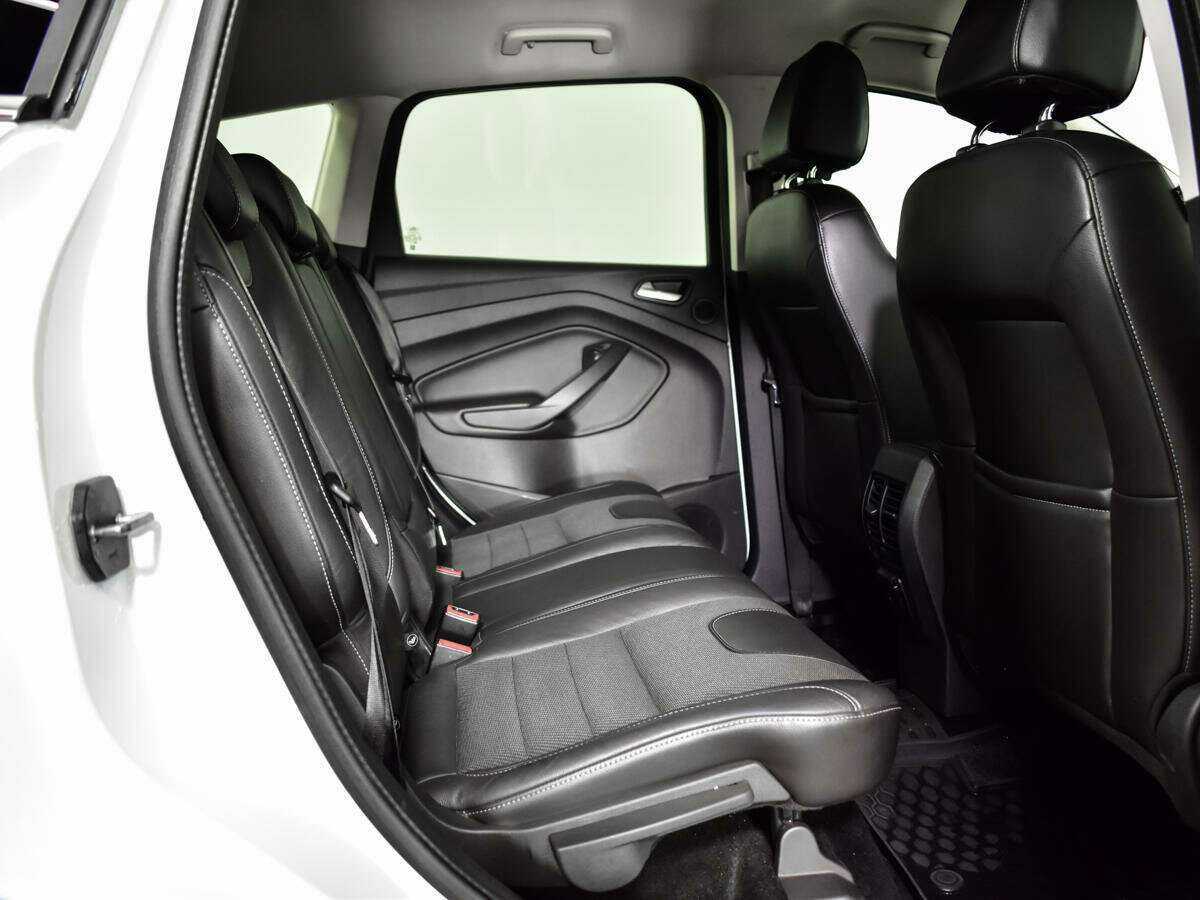 Ford Kuga с пробегом — 2013 год. Фото: #9