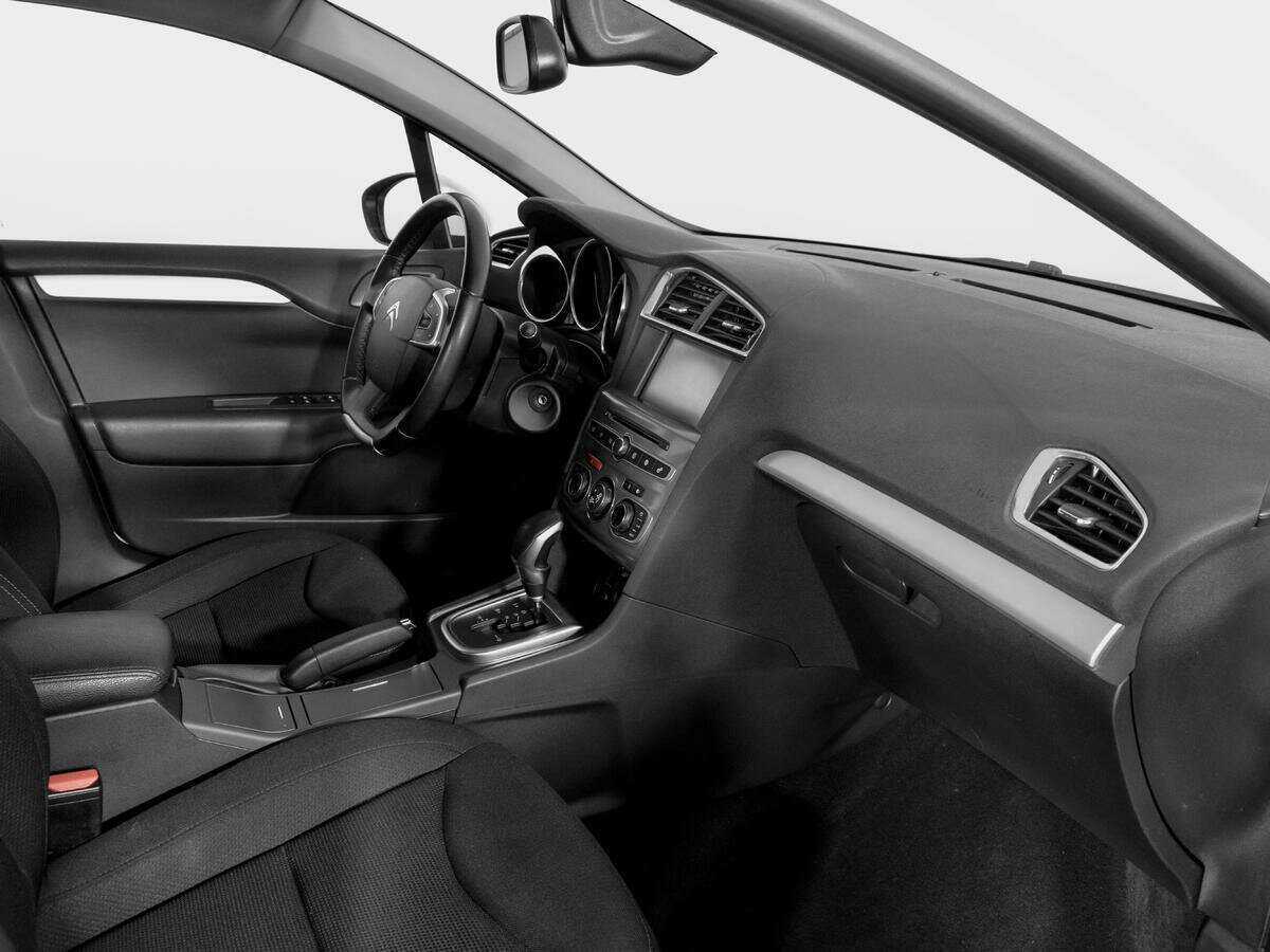 Citroen C4 с пробегом — 2016 год. Фото: #8
