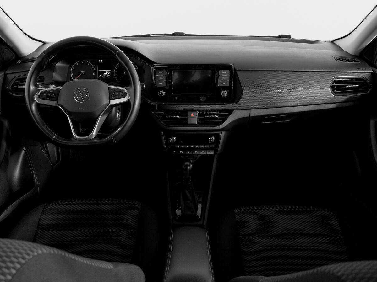 Volkswagen Polo с пробегом — 2021 год. Фото: #11