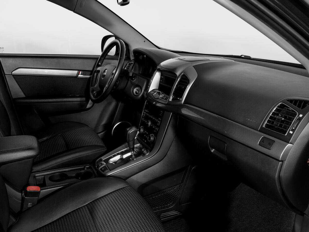 Chevrolet Captiva с пробегом — 2013 год. Фото: #8