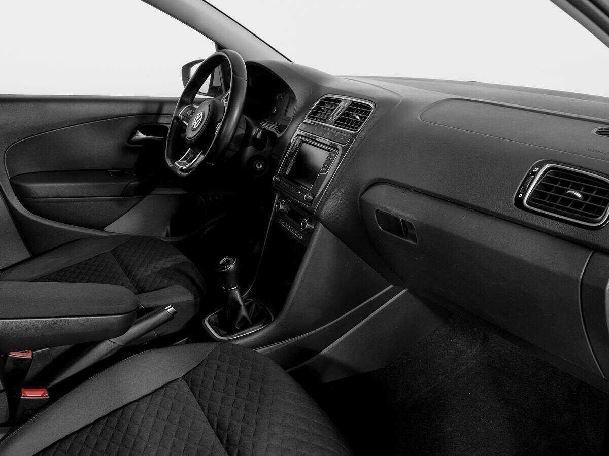 Volkswagen Polo с пробегом — 2020 год. Фото: #8