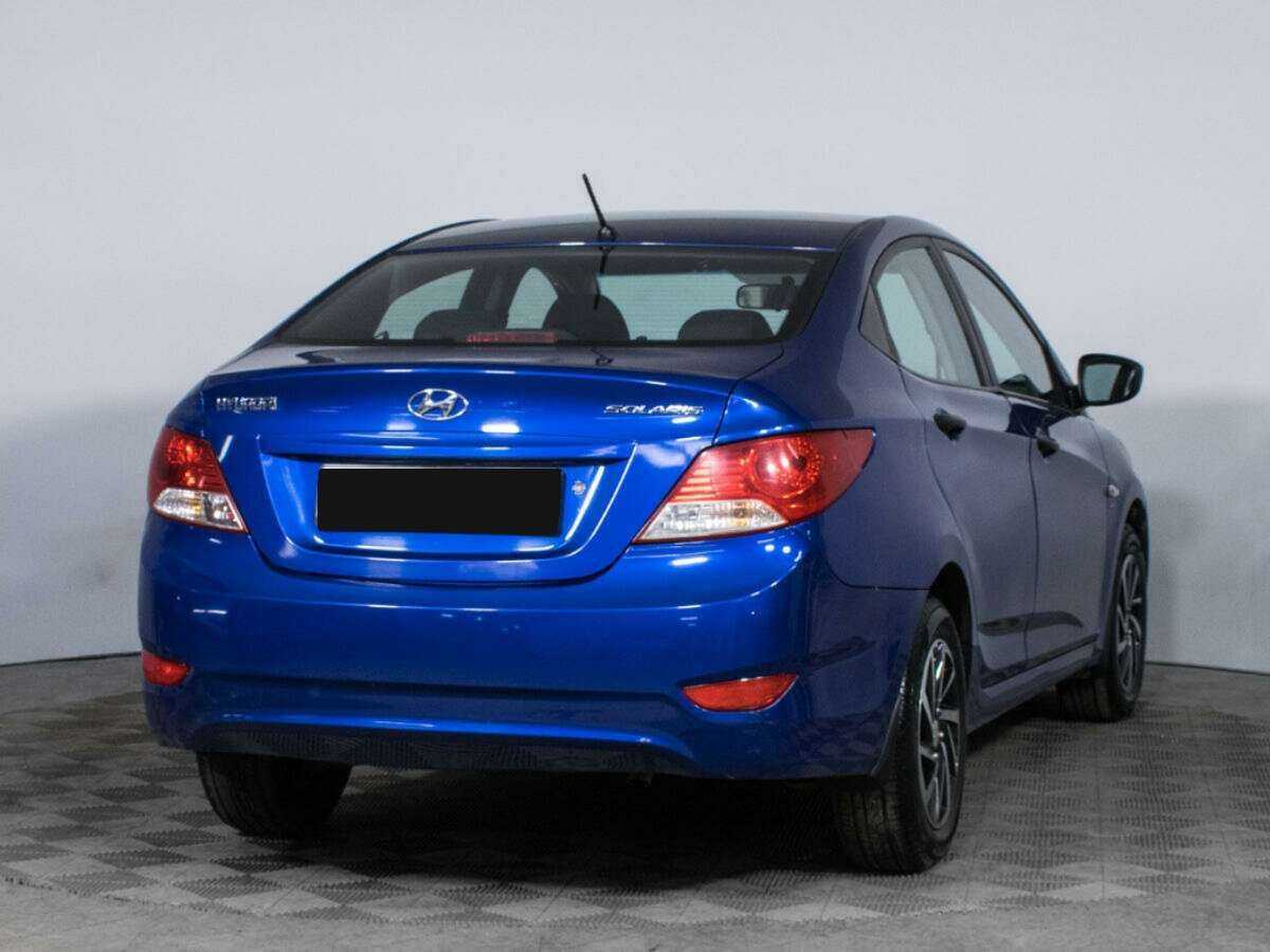 Hyundai Solaris с пробегом — 2012 год. Фото: #4