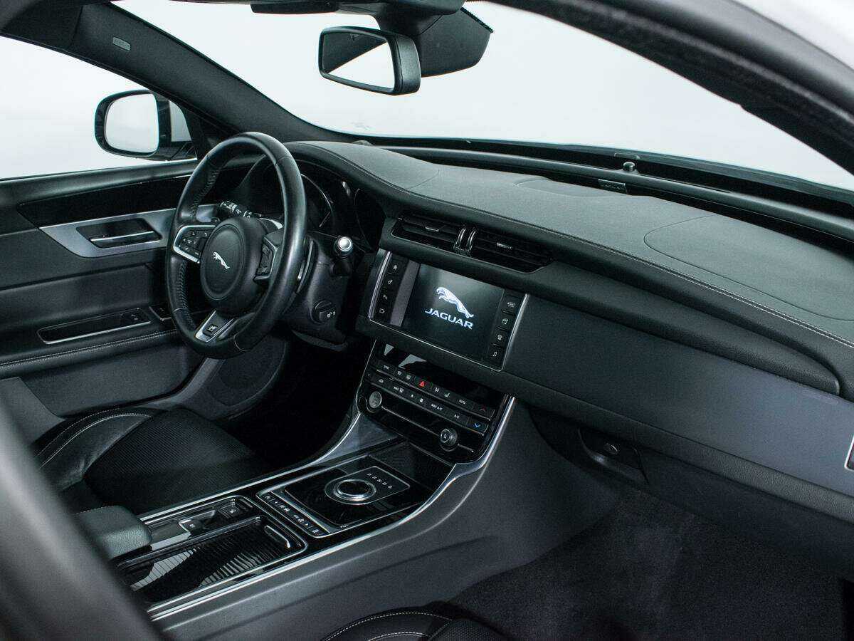 Jaguar XF с пробегом — 2016 год. Фото: #8