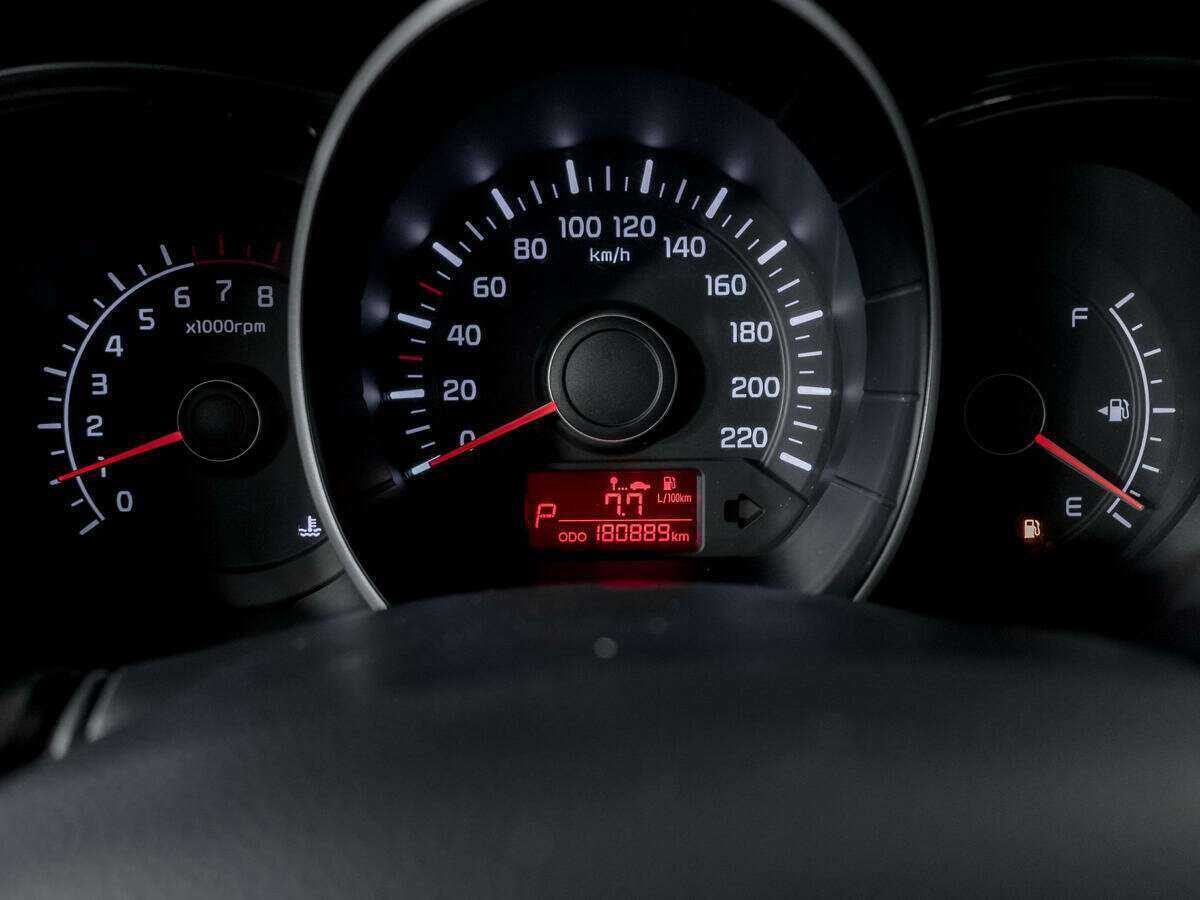 Kia Rio с пробегом — 2013 год. Фото: #10