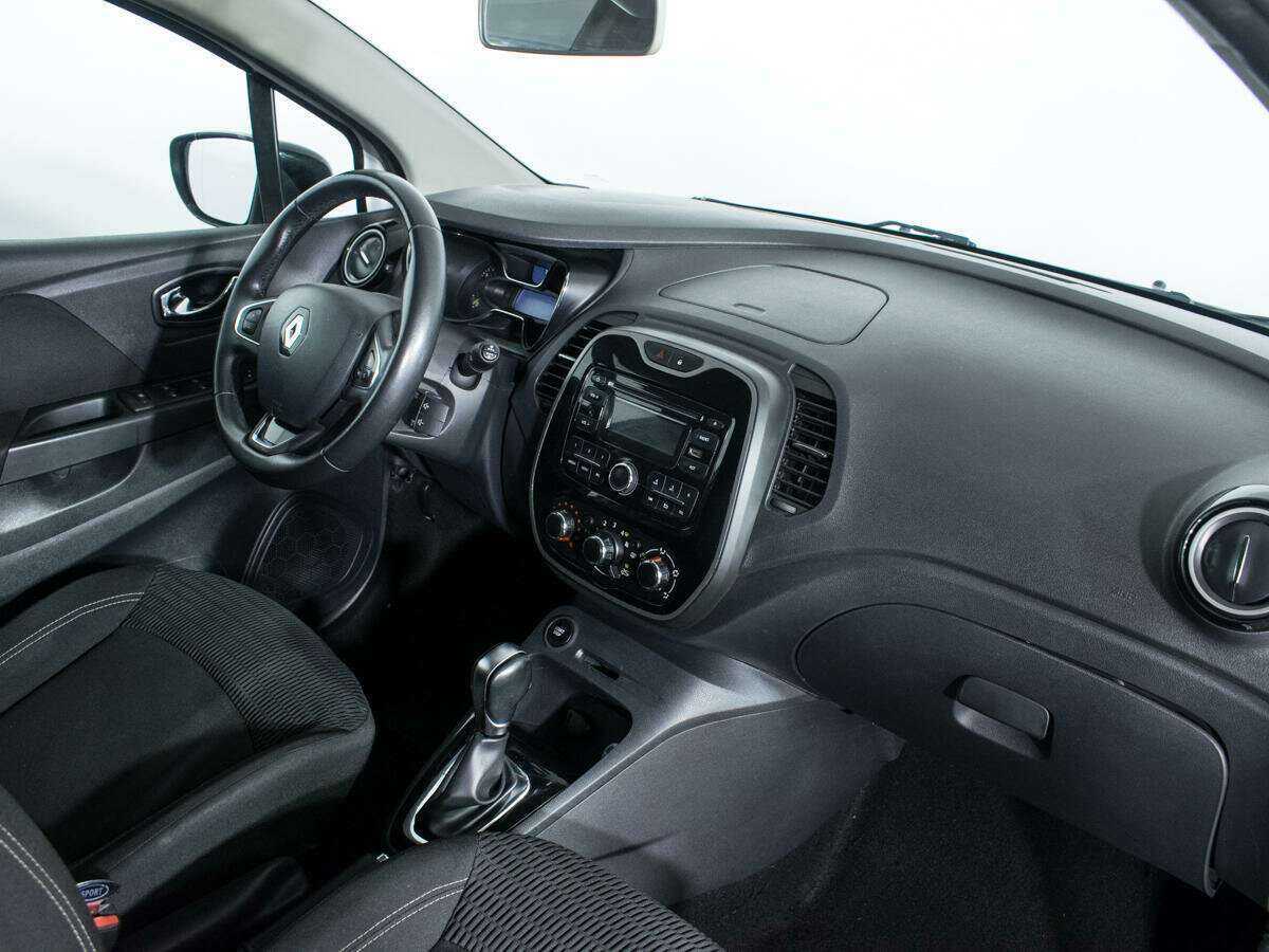 Renault Kaptur с пробегом — 2016 год. Фото: #8