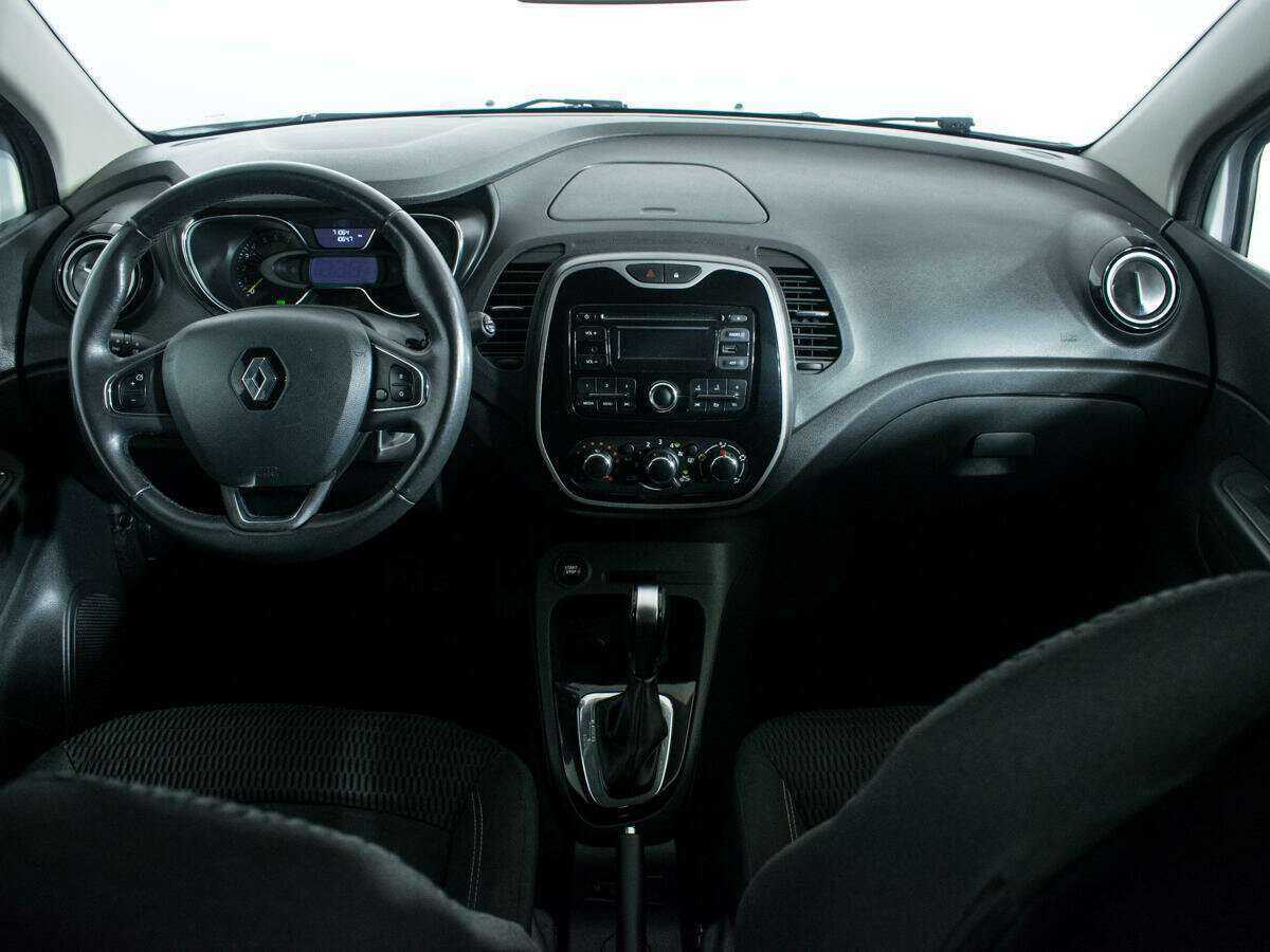 Renault Kaptur с пробегом — 2016 год. Фото: #11