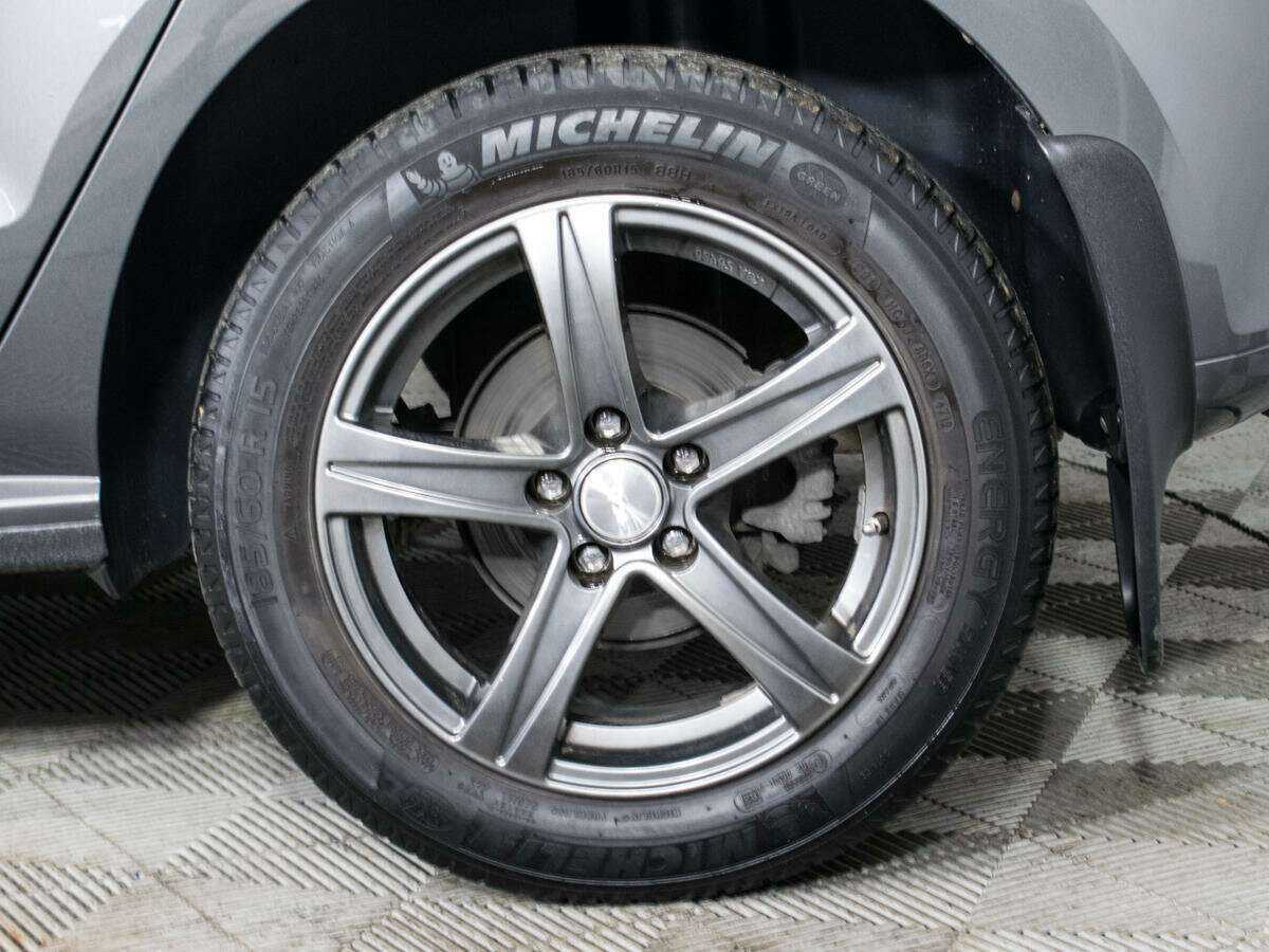 Volkswagen Polo с пробегом — 2012 год. Фото: #14