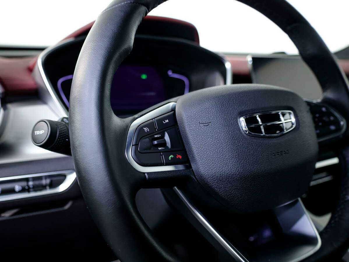 Geely Coolray с пробегом — 2021 год. Фото: #14