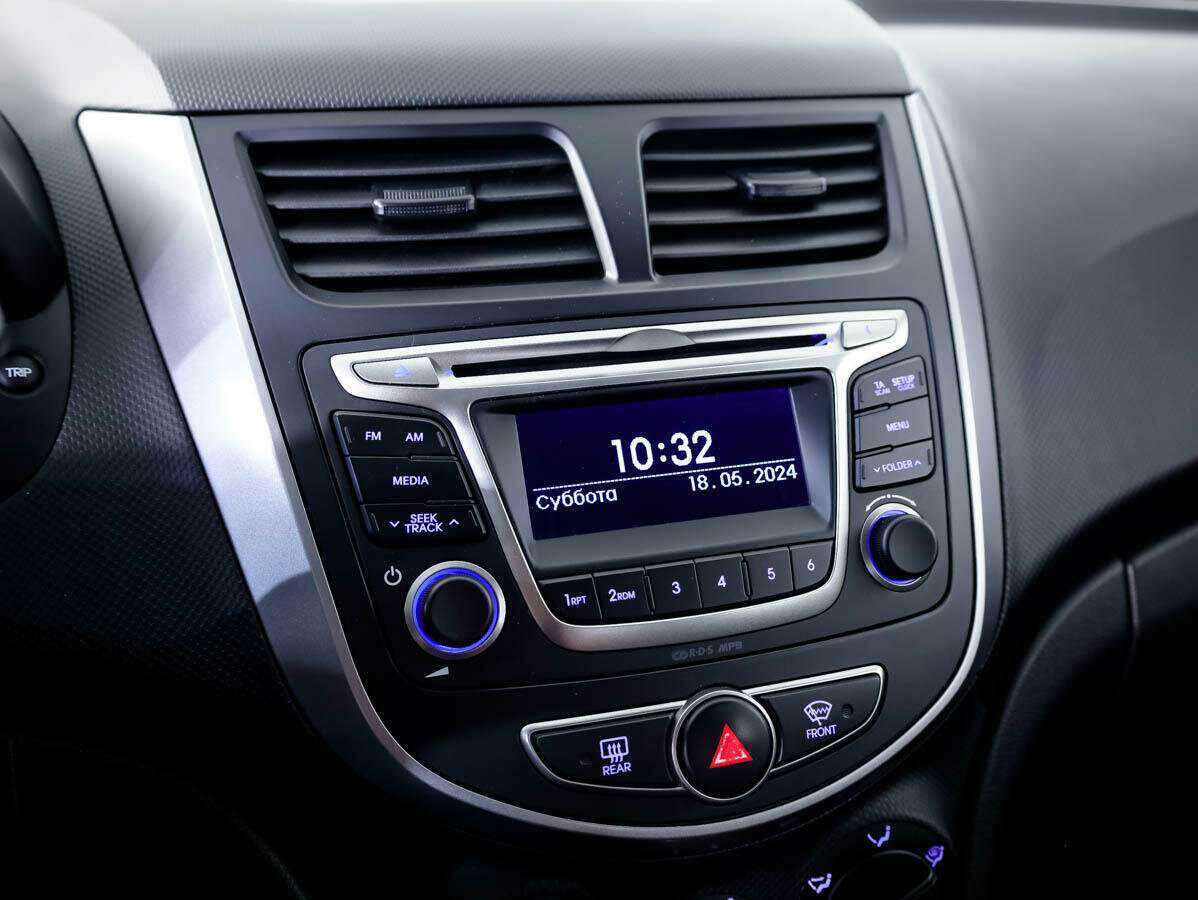 Hyundai Solaris с пробегом — 2015 год. Фото: #14