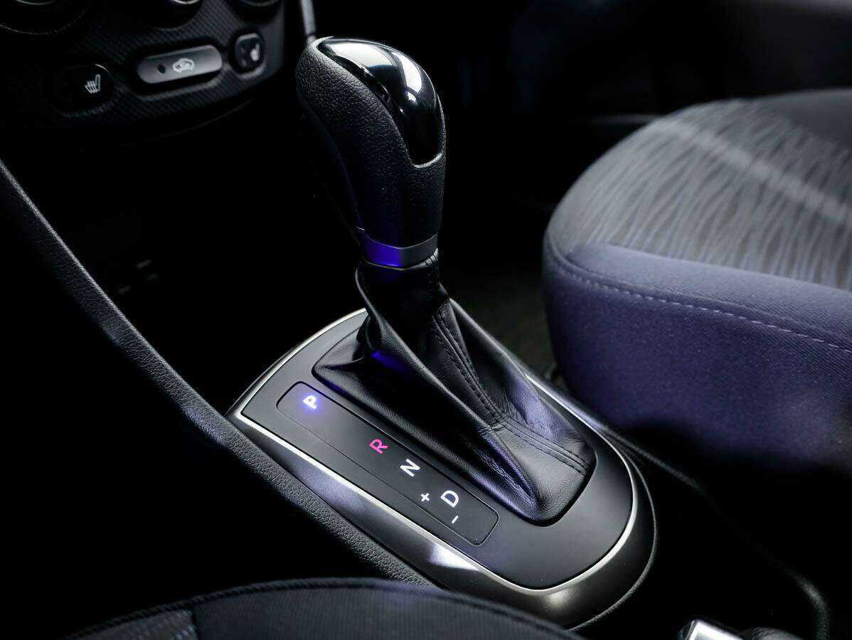 Hyundai Solaris с пробегом — 2015 год. Фото: #17