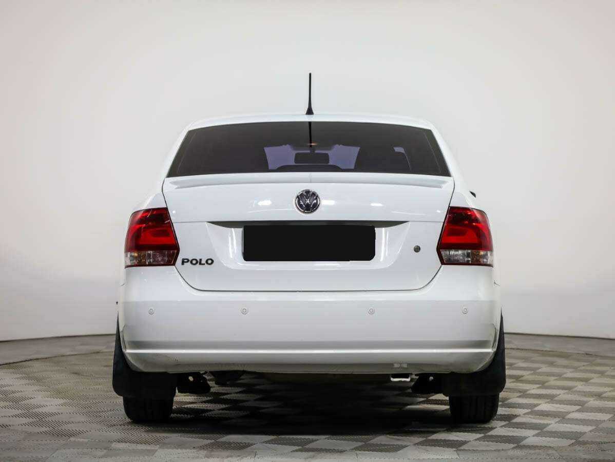 Volkswagen Polo с пробегом — 2013 год. Фото: #4