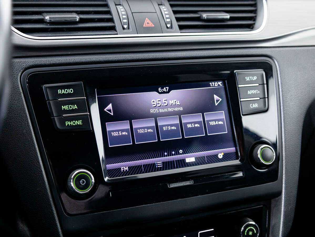Skoda Rapid с пробегом — 2017 год. Фото: #14