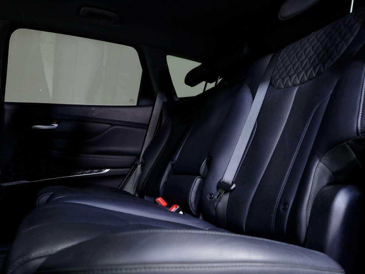 Hyundai Santa Fe с пробегом — 2020 год. Фото: #11