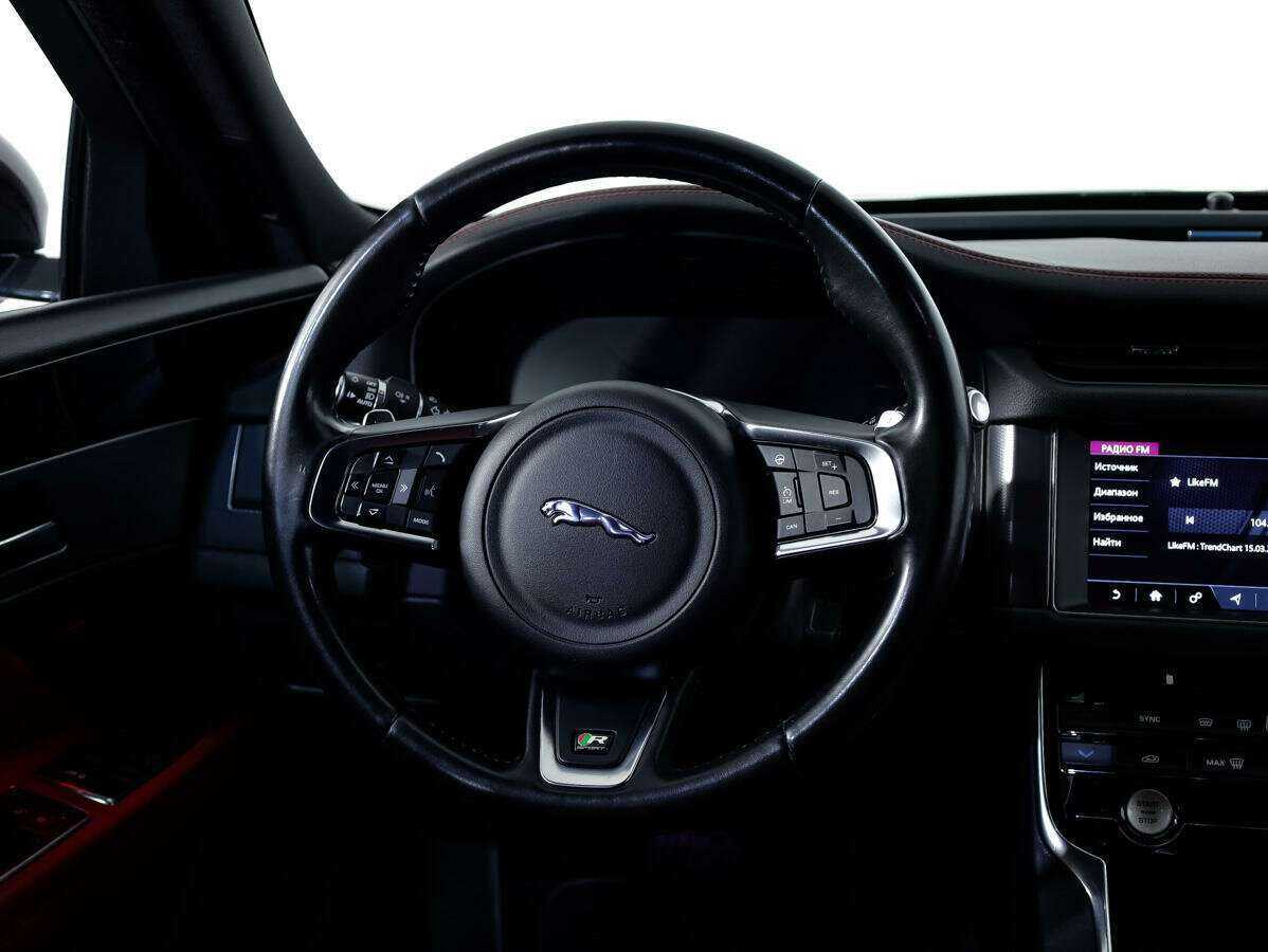 Jaguar XF с пробегом — 2017 год. Фото: #11