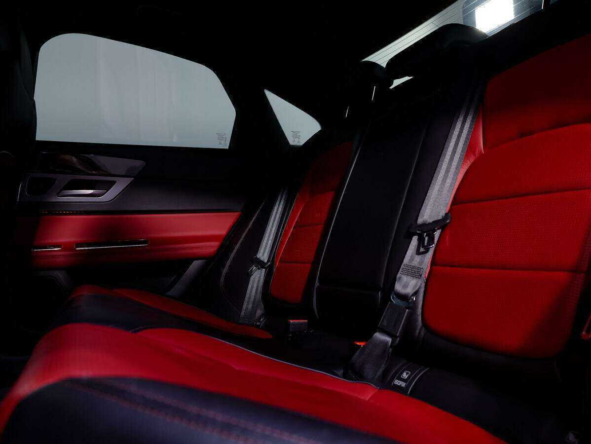 Jaguar XF с пробегом — 2017 год. Фото: #13