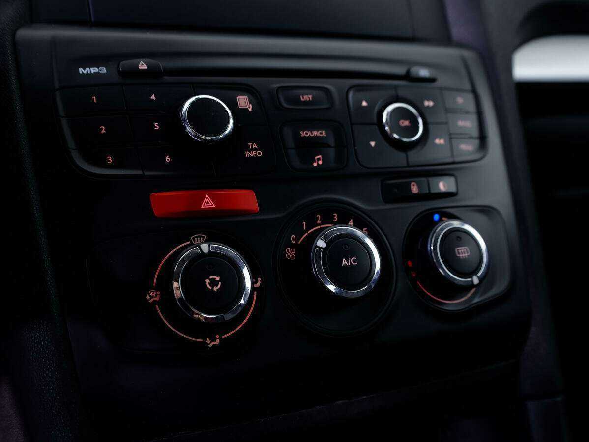 Citroen C4 с пробегом — 2013 год. Фото: #13