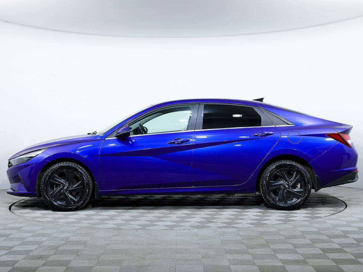 Hyundai Elantra с пробегом — 2021 год. Фото: #6