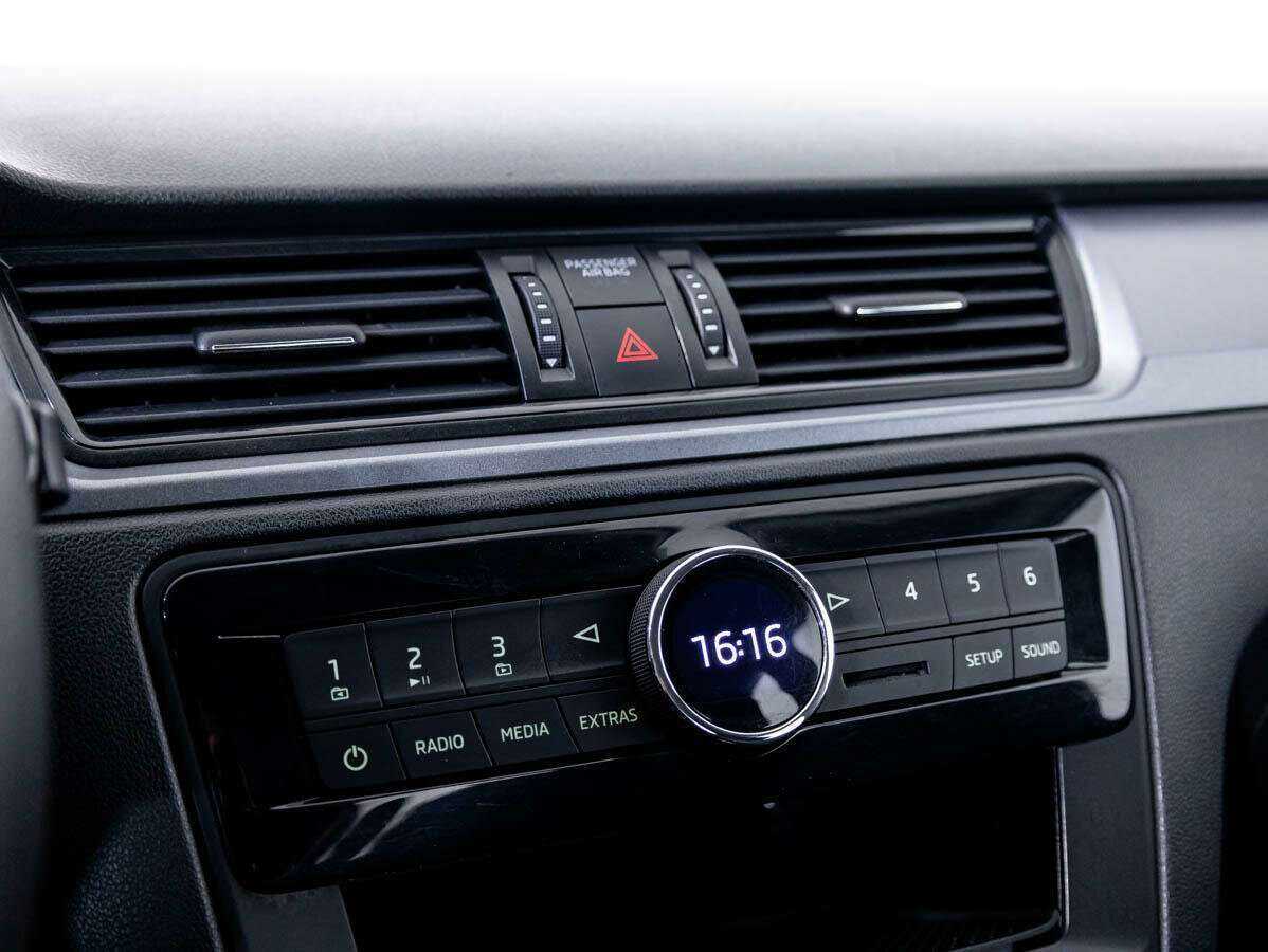 Skoda Rapid с пробегом — 2017 год. Фото: #16