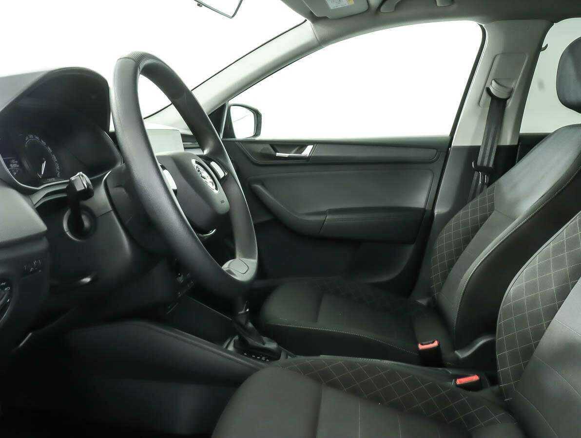 Skoda Rapid с пробегом — 2020 год. Фото: #6