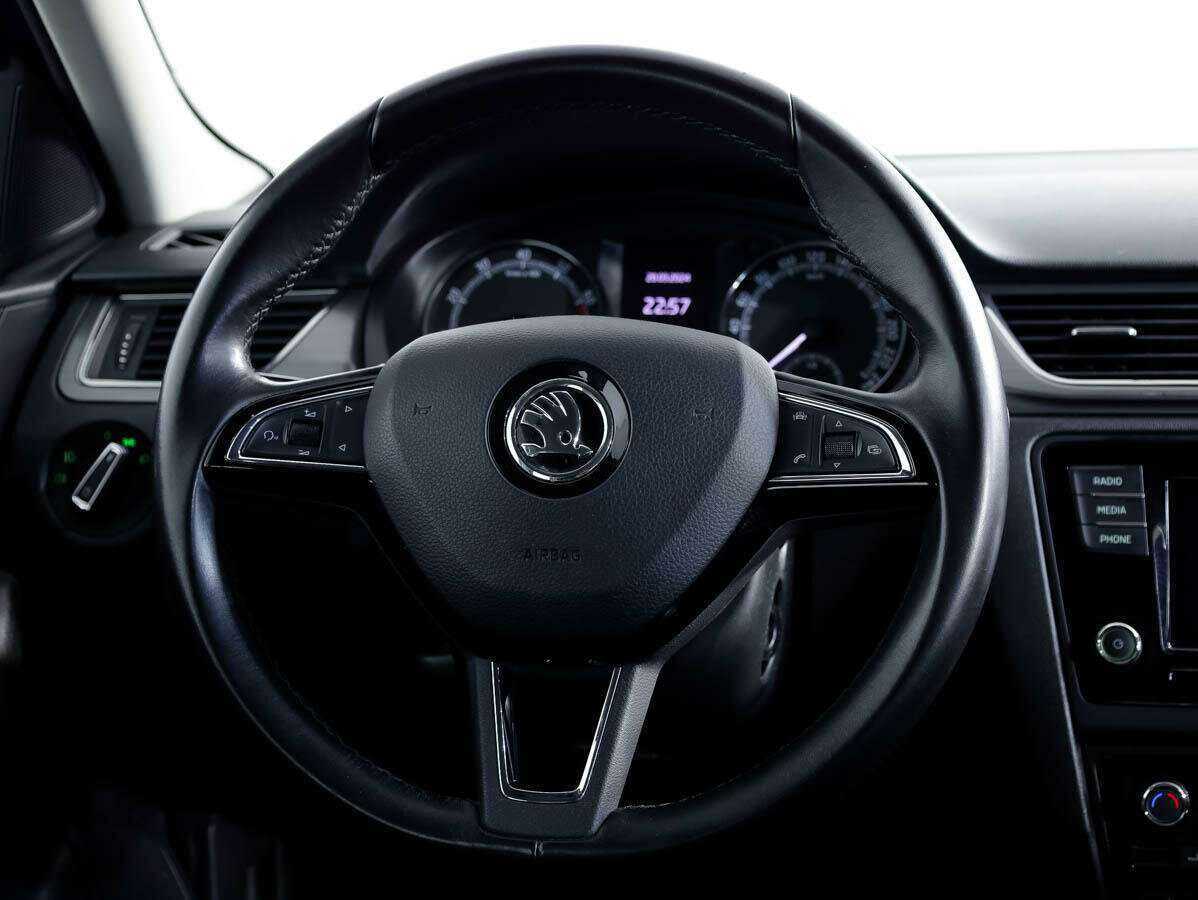 Skoda Rapid с пробегом — 2017 год. Фото: #11