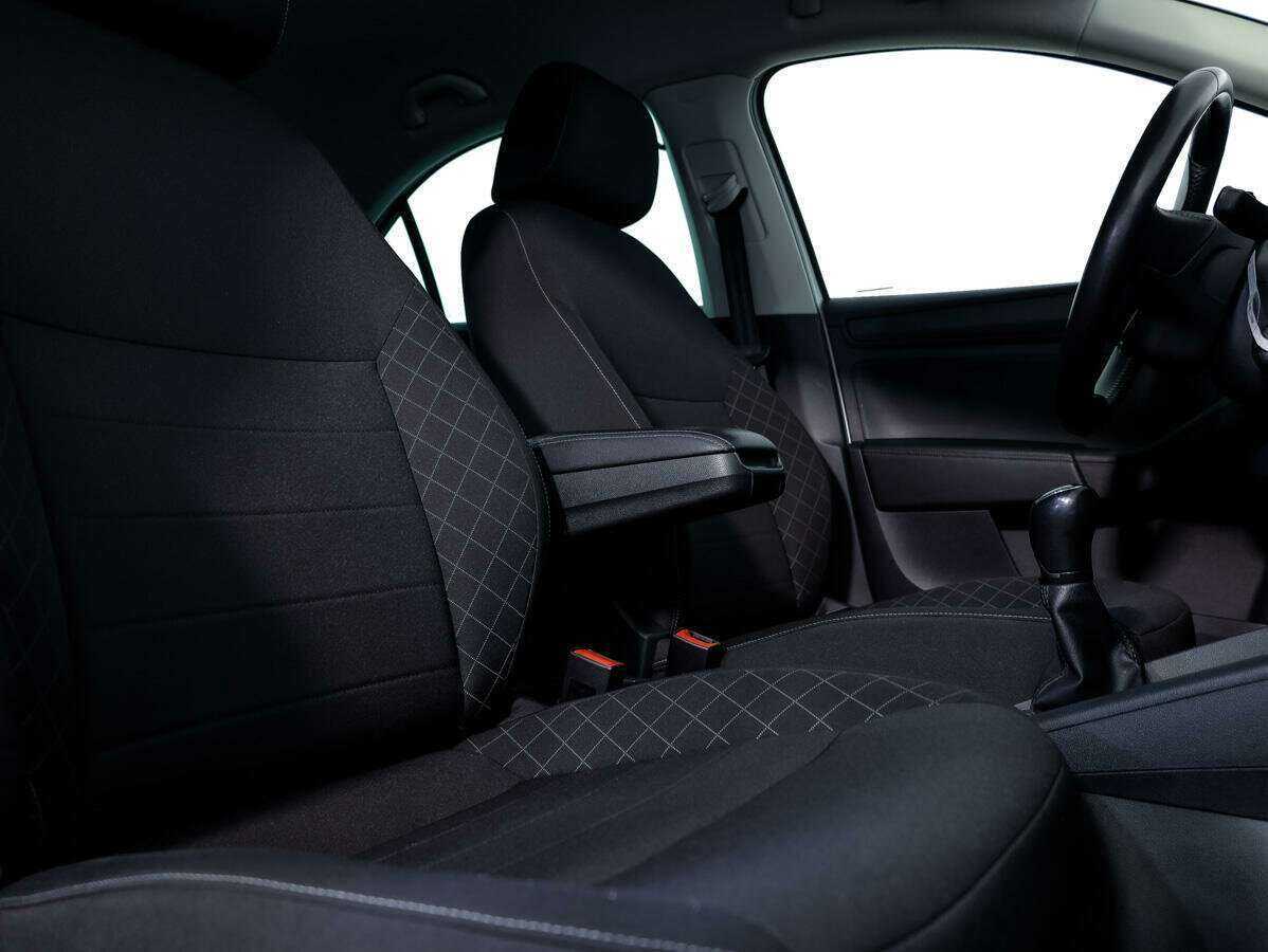 Skoda Rapid с пробегом — 2021 год. Фото: #10