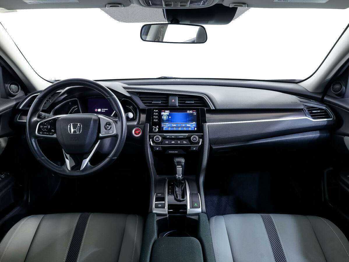 Honda Civic с пробегом — 2019 год. Фото: #7