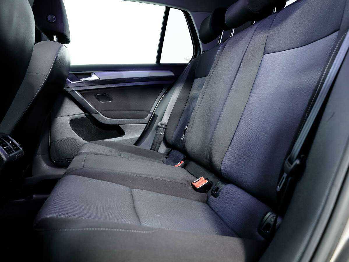 Volkswagen Golf с пробегом — 2013 год. Фото: #11