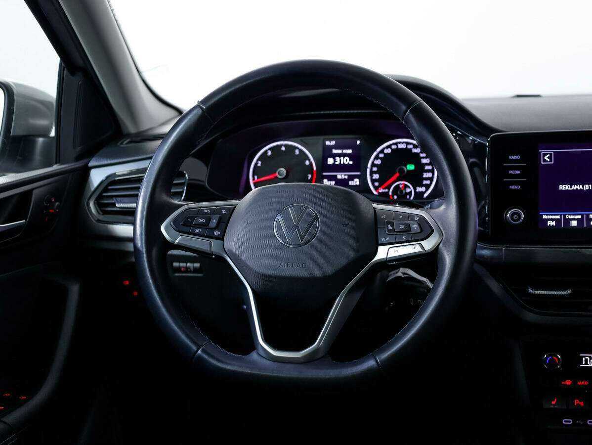 Volkswagen Polo с пробегом — 2020 год. Фото: #9