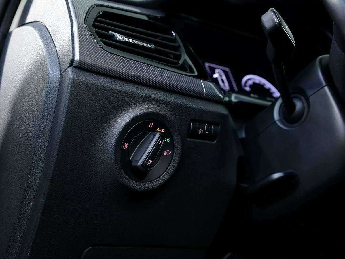 Volkswagen Polo с пробегом — 2020 год. Фото: #17