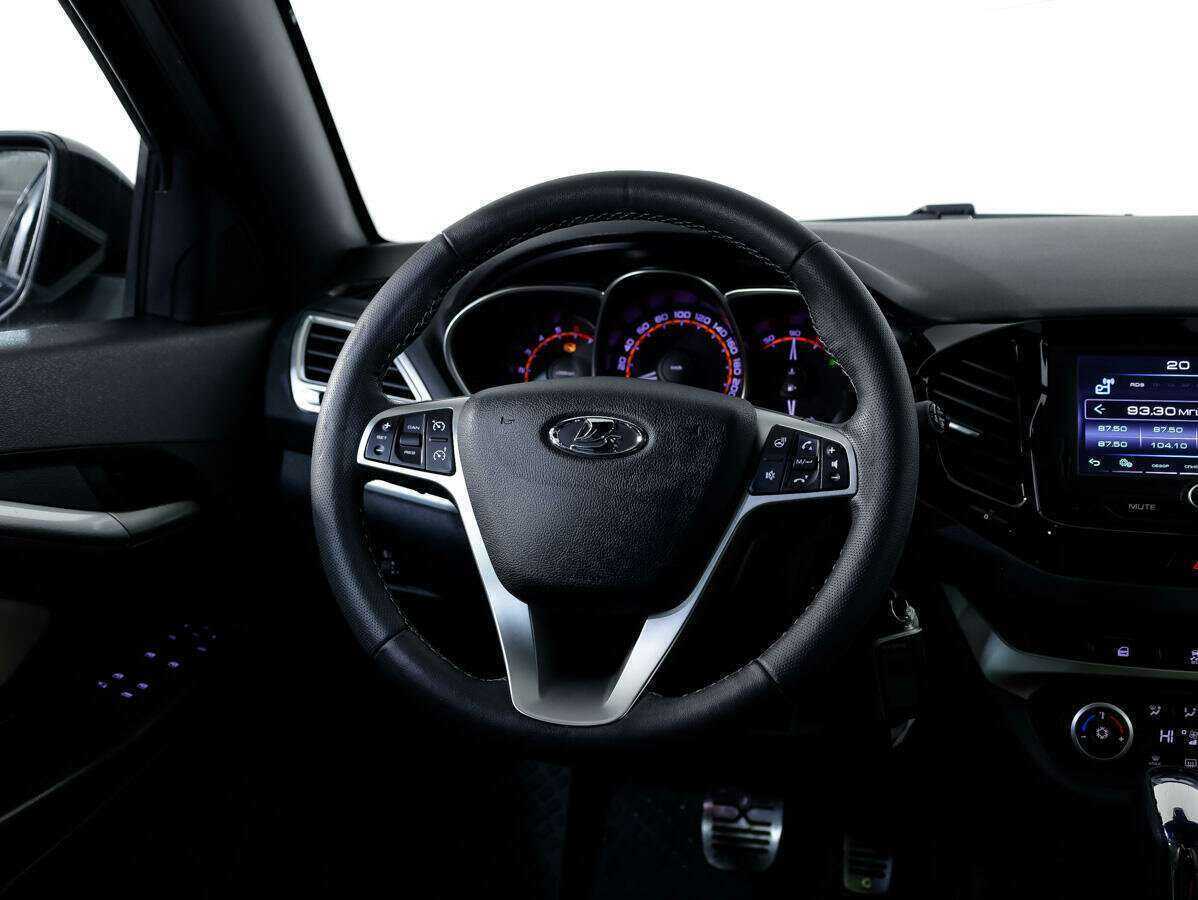 Lada (ВАЗ) Vesta с пробегом — 2019 год. Фото: #10