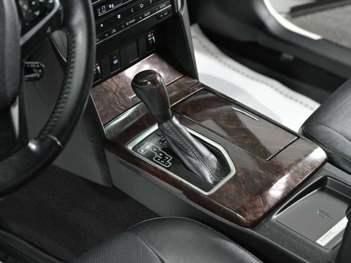 Toyota Camry с пробегом — 2017 год. Фото: #9