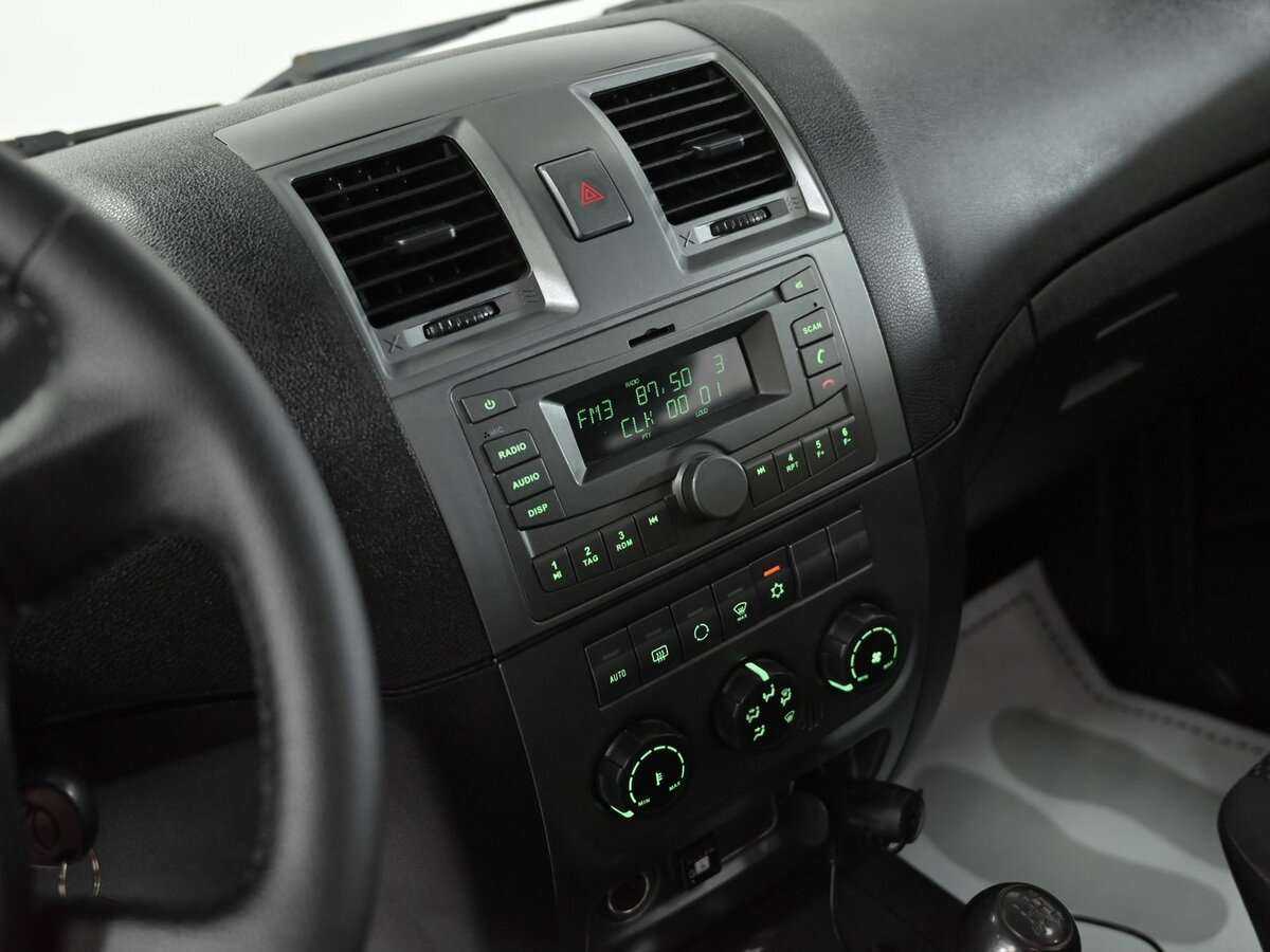 УАЗ Patriot с пробегом — 2015 год. Фото: #7