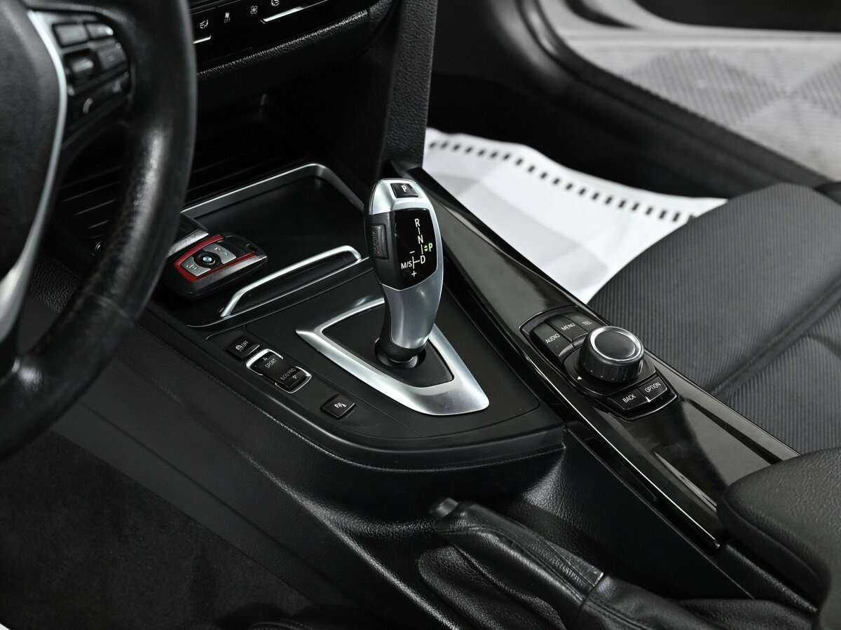 BMW 3 серии с пробегом — 2016 год. Фото: #7