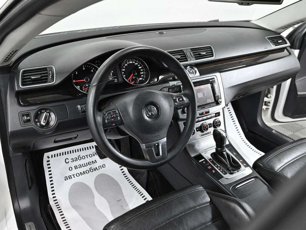 Volkswagen Passat CC с пробегом — 2012 год. Фото: #7