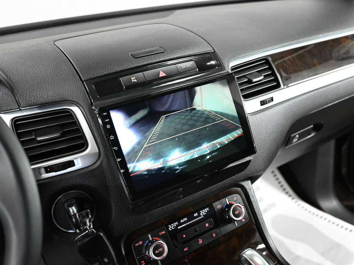 Volkswagen Touareg с пробегом — 2013 год. Фото: #8