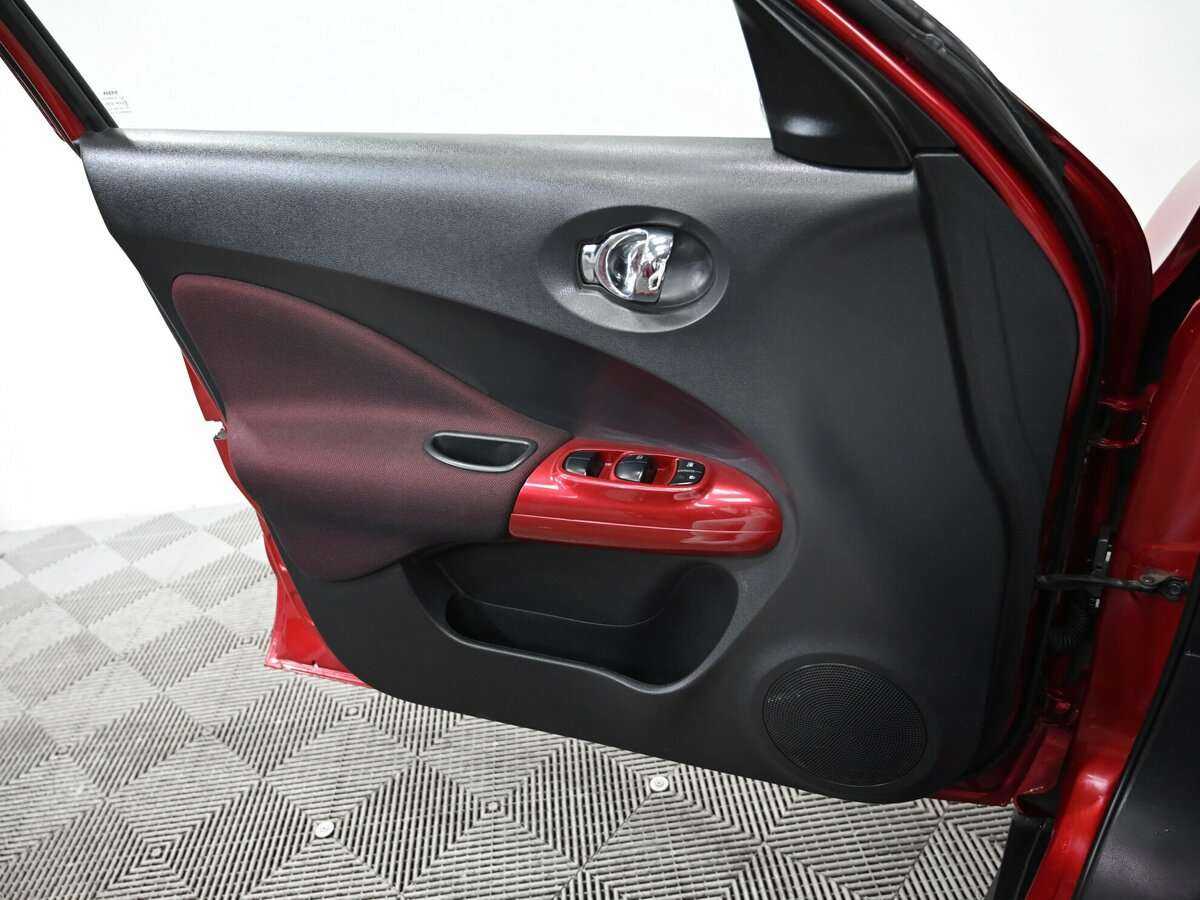 Nissan Juke с пробегом — 2013 год. Фото: #12