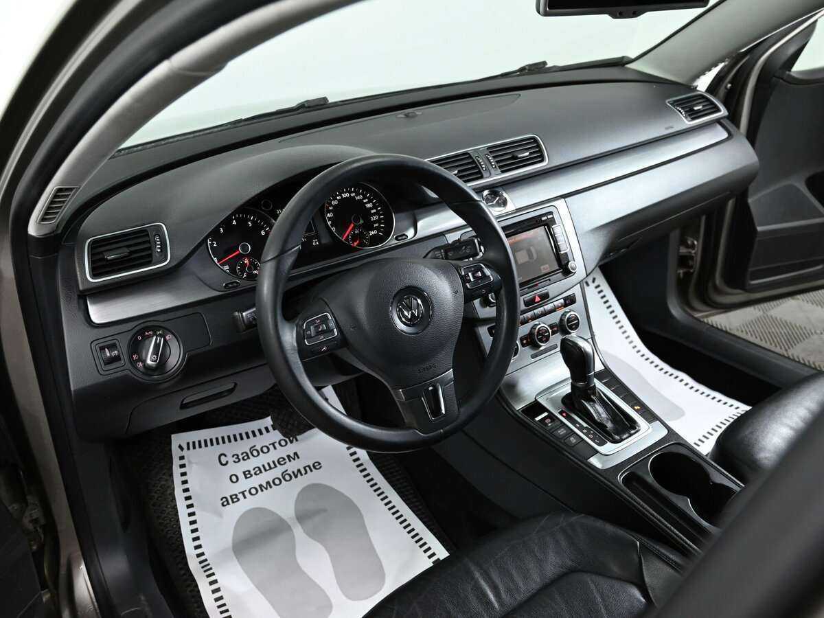 Volkswagen Passat с пробегом — 2014 год. Фото: #6
