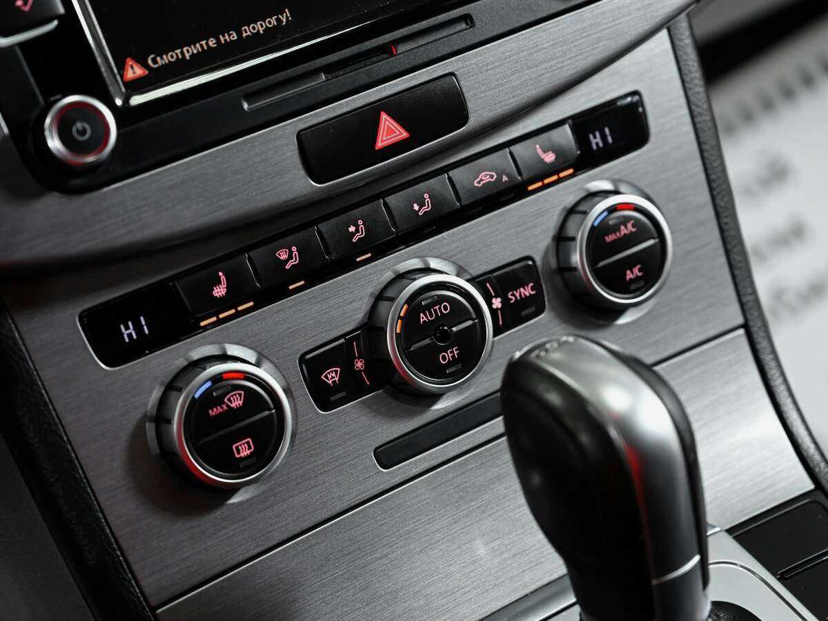 Volkswagen Passat с пробегом — 2014 год. Фото: #11