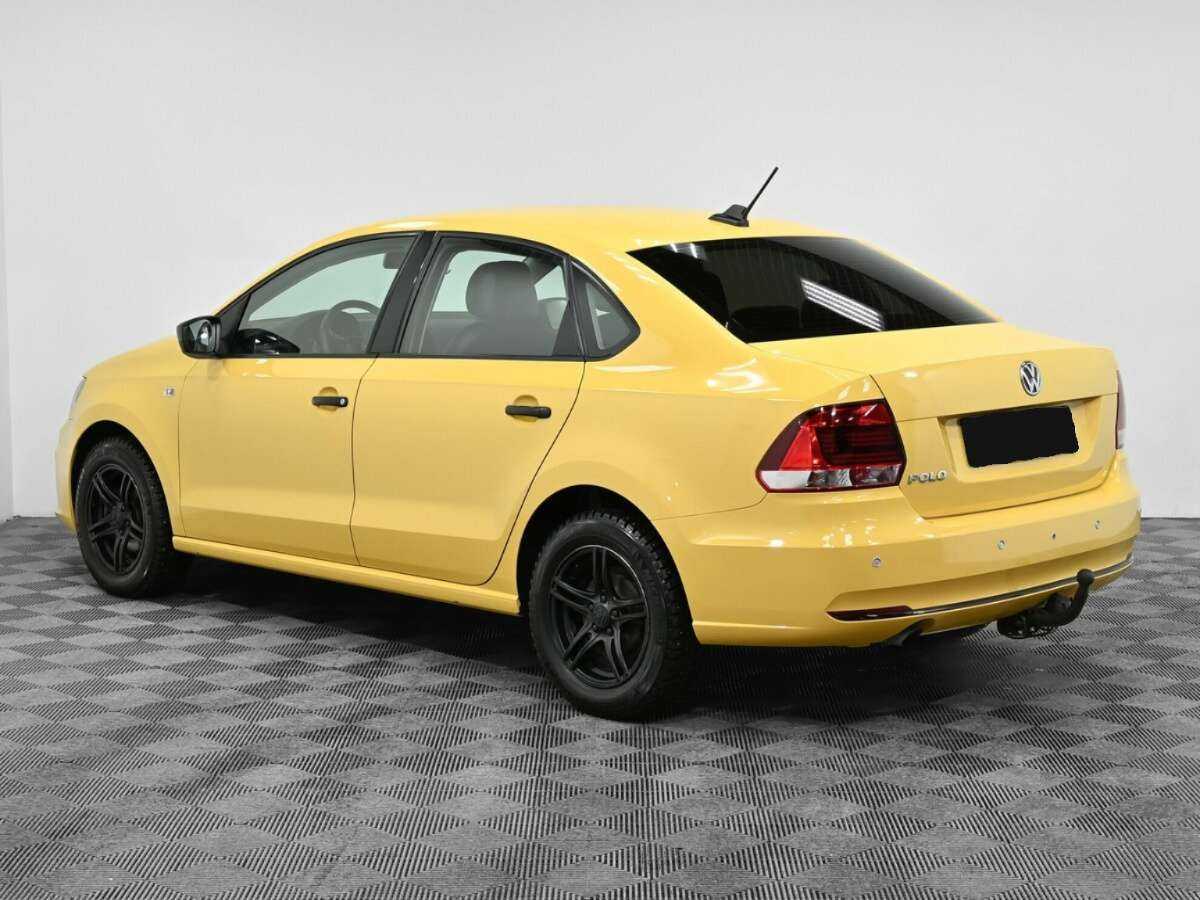 Volkswagen Polo с пробегом — 2017 год. Фото: #3