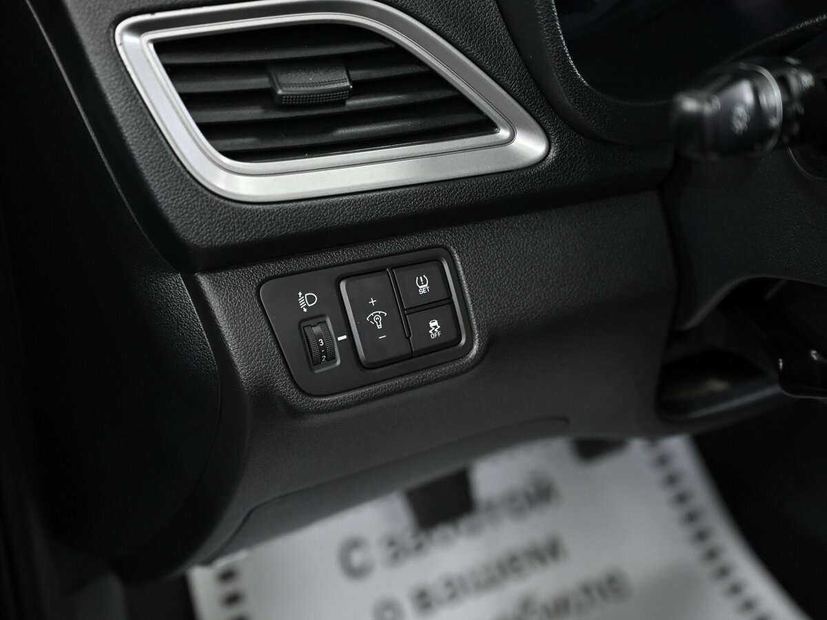 Hyundai Solaris с пробегом — 2020 год. Фото: #7