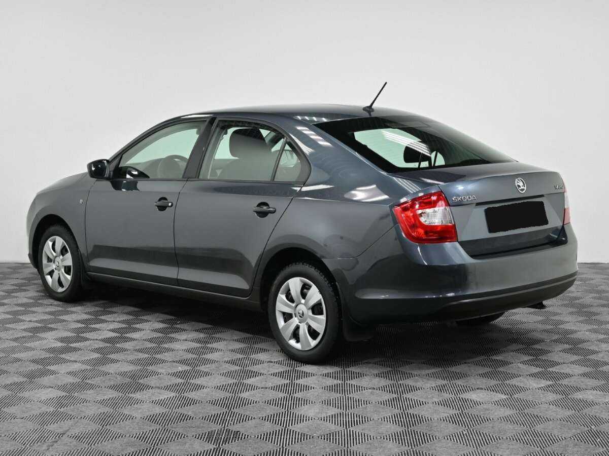 Skoda Rapid с пробегом — 2016 год. Фото: #3